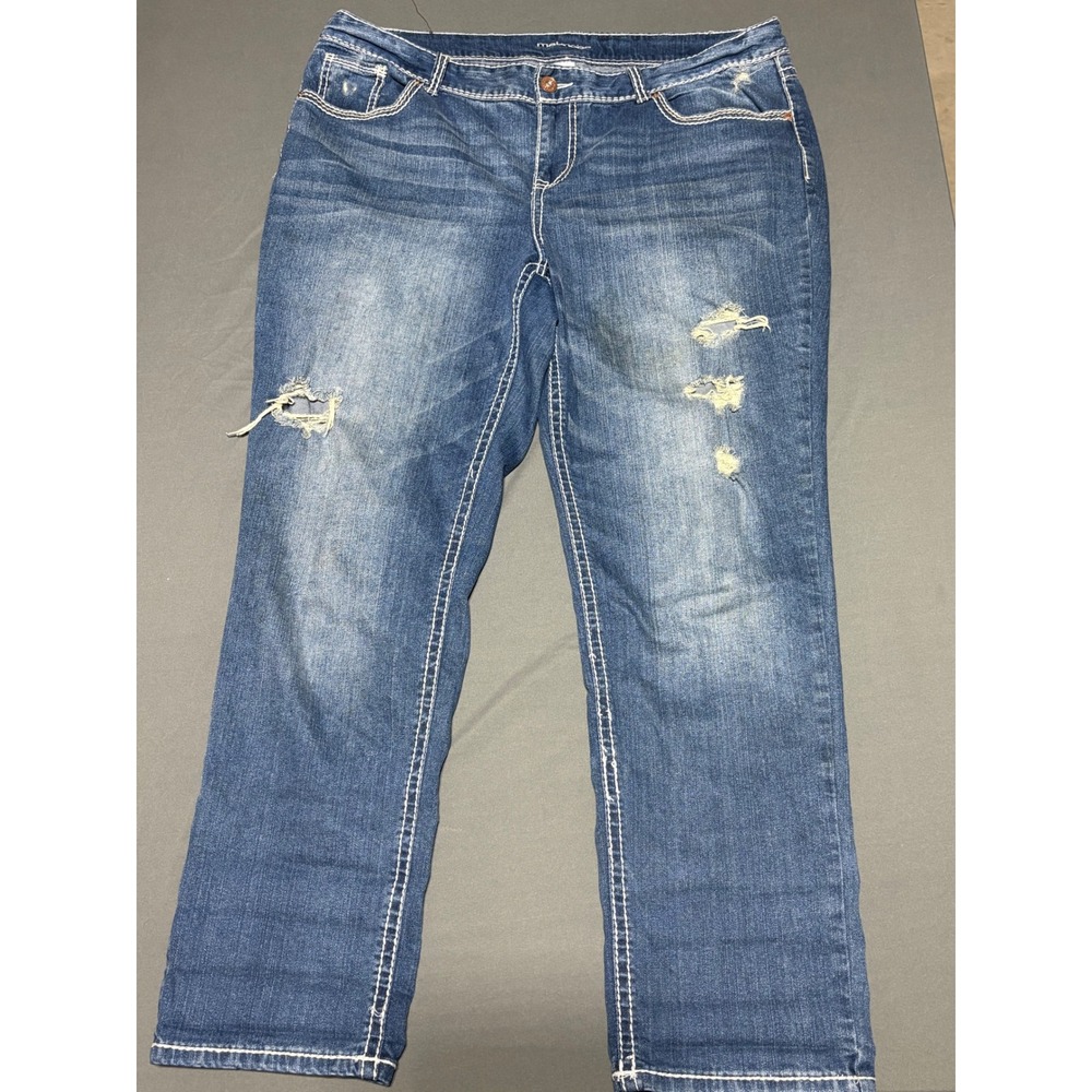 Maurices Womens Distressed Straight Leg Jeans Medium Wash Size 18 Denim